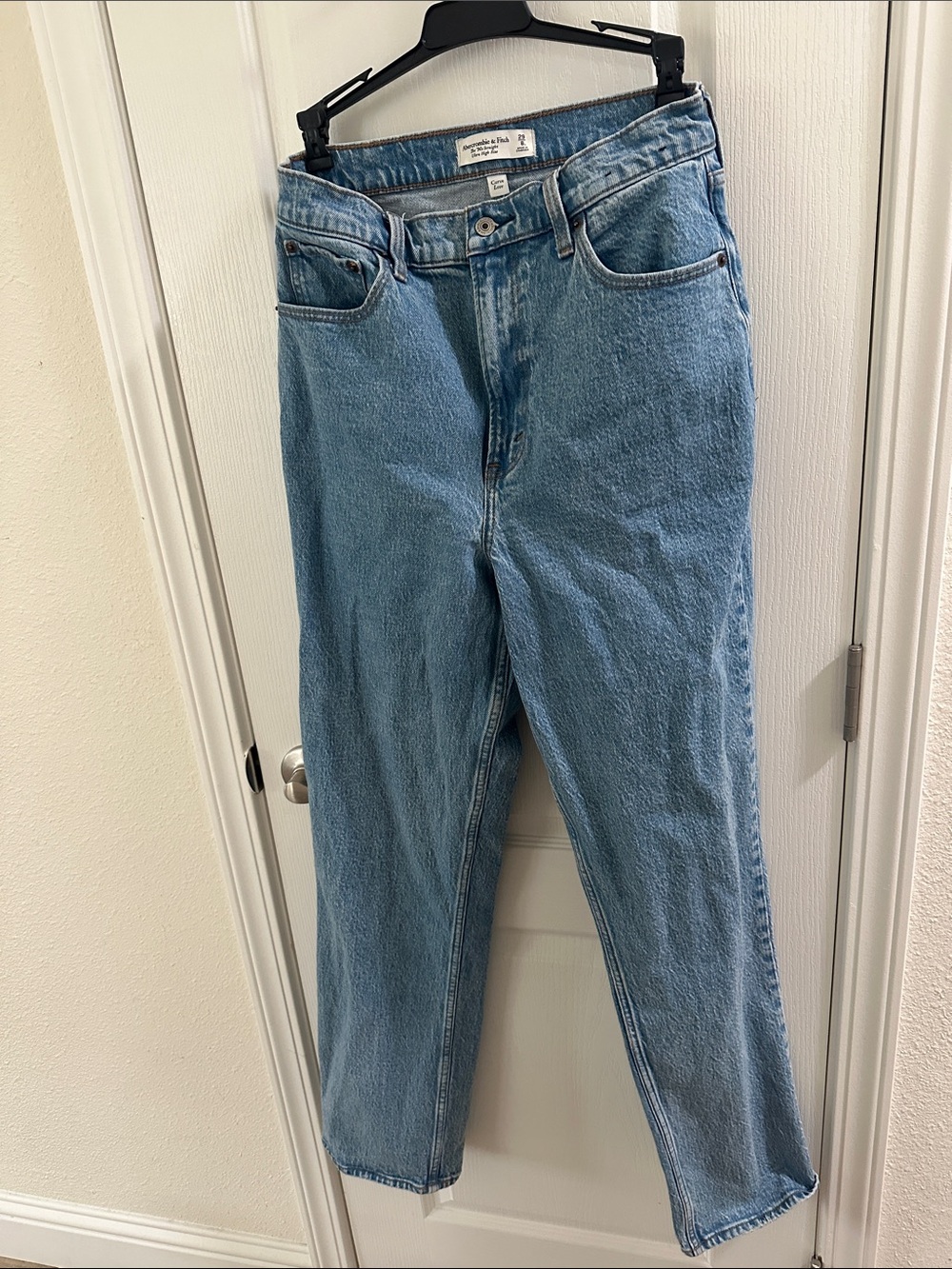 Abercrombie & Fitch Light Blue 90s High Rise Straight Jeans 29/ 8 LONG